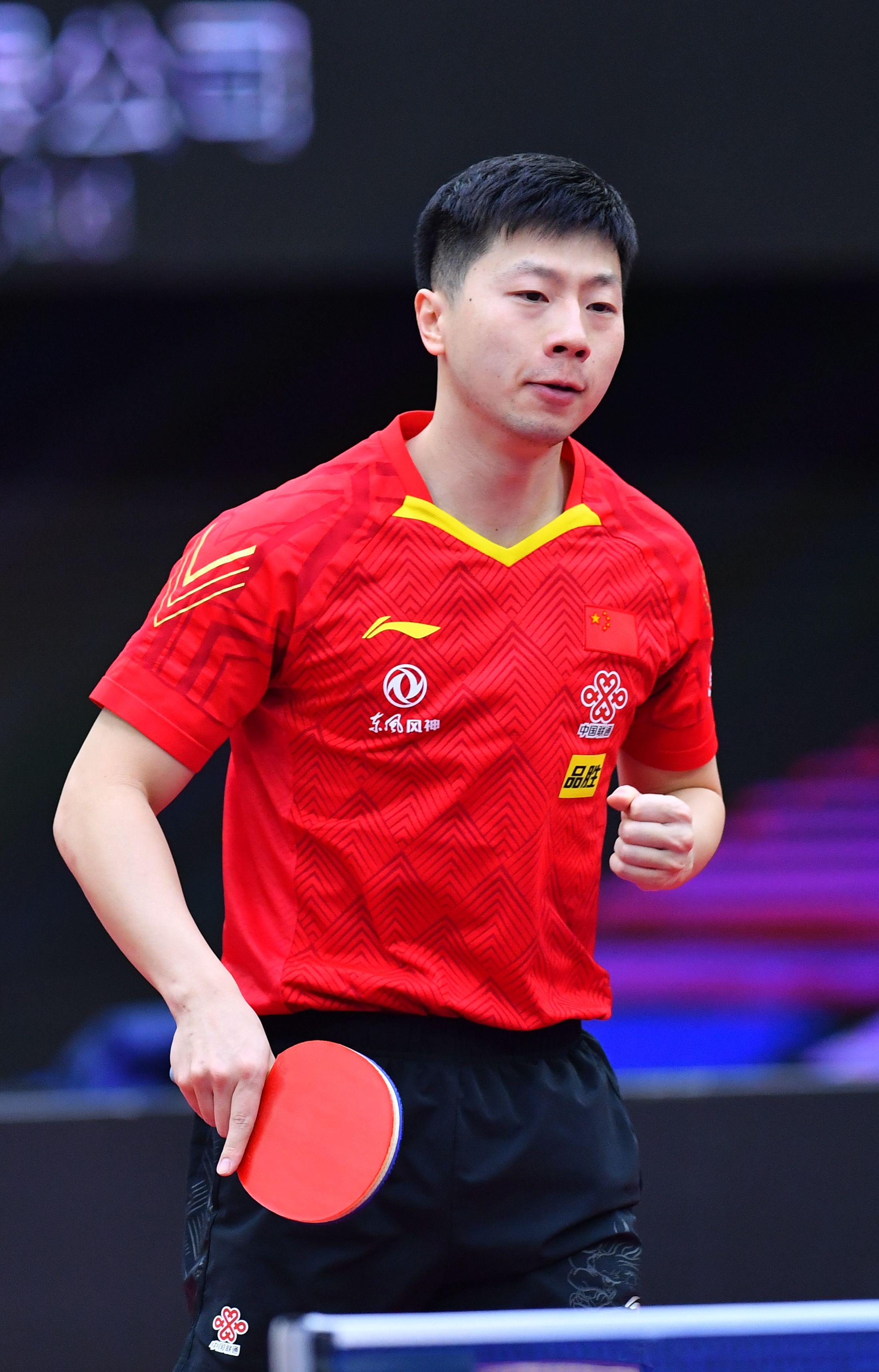 士赛吸引了 士赛吸引了