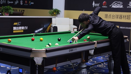 垒飞奔回本 垒飞奔回本